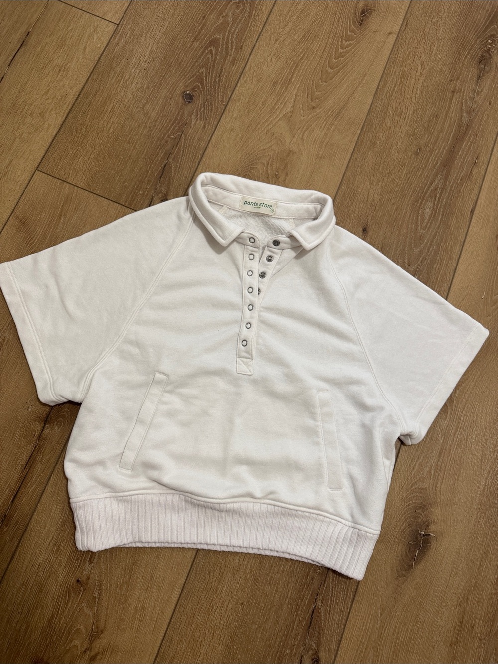Point Store Women's White Short-Sleeve Polo Sweatshirt